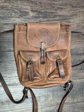 Roots Brown Leather Men's Backpack with Front Buckle Pockets